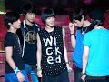 better quality : http://kr.youtube.com/watch?v=vnhmaw6dtxe&fmt=18

i know this is old lol
but so cute!

shinee @ 080704 music bank - camera rehearsal

credits : shinn-us[.]com