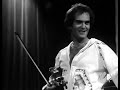 dixie dregs live at the montreux jazz festival, jul 1978.
steve morse: guitar, andy west: bass, rod morgenstein: drums, mark parrish: keyboards, allen sloan: violin