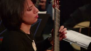 Daniela Rossi and the Moonlight Mandolin Orchestra play Largo from Antonio Vivaldi's Concerto RV 93
