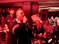 nuovo talento palagianese, rivelazione del karaoke del belmonte caf�, si esibisce in una straziante canzone napoletana. sicuramente un degno erede del compianto mario merola. vai enzo!