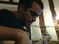 alvaro practicando el bajo
