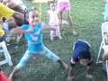 MOCINHA DAN�ANDO O CR�U