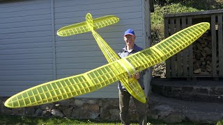Torpedo Glider. Flying Balsa Beauty.