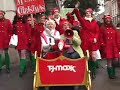 Carson Kressley Goes Caroling