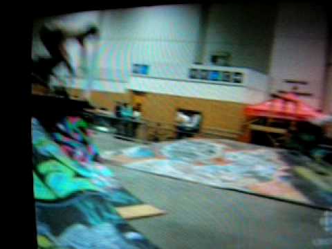 BMX BIKES TRICKS STUNTS CRASHES
