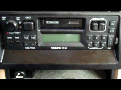 Removing radio from a Volvo 940