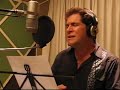 Daniel canta m�sica no cd do Papa