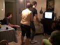 baila con el hula hop de la wii en parejas