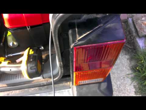 how to adjust squelch on cb radio