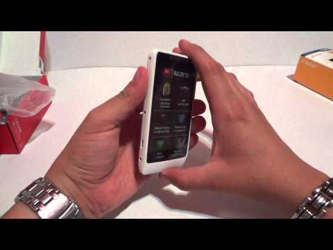 motorola - Aquí el desempaquetado de uno de los nuevos equipos Motorola con Jelly Bean 4.1.2 de fábrica, estamos hablando del RAZR D1 con procesador de 1Ghz, 1GB RAM, d...