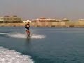 شباب في جده يتعلمو التطعيس البحري (التزلج)