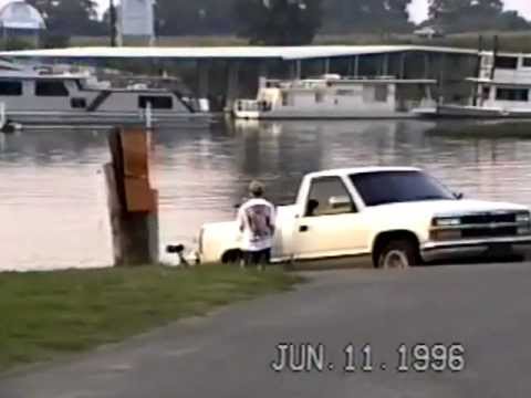Boat Ramp Fun - Oil Secretly Poured On Tires at Boat Ramp