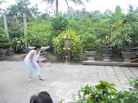 TRỞ VỀ THỜI THƠ ẤU - ỤI NƠ