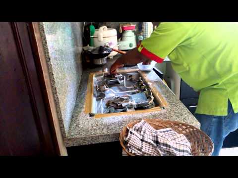 how to check for gas leak on stove