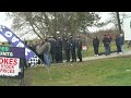 Dec 7 2011, The OPP launch a so called raid at an illegal smoke shack south of Caledonia. They bring a moving van and lots of officers, but then stand around until the Natives have had a chance to outnumber them considerably. Then they do what we've all come to expect them to do and leave. Did they accomplish their real mission? Or did the failure of Six Nations Police force them to retreat? We may never know. A silent film by Jeff Parkinson of the Canadian Advocates for Charter Equality. http:/www.jeffparkinson.ca http:./www.youtube.com/CanaceHD