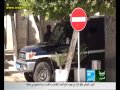 انظر للسياسه التى يتبعها القذافى مع شعبه