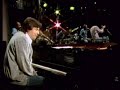 esta vers�o � de um show reunindo vinicius de morais, mi�cha e toquinho...
s� os grandes mestres!!!