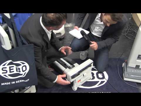 SEBO Evolution Bürstsauger Messevorstellung www.ReinigungsBerater.de