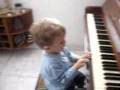 Thiaguinho tocando Adriana Calcanhoto