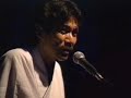 女の手