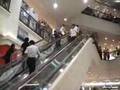 Mai Phuong Thuy bieu dien ao cuoi tai Diamond Plaza