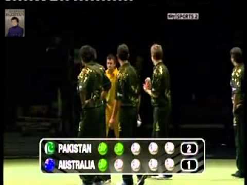 Rare Video: Adam Gilchrist bowling!