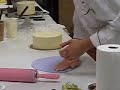 How to roll fondant