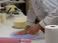How to roll fondant