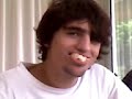 Juan comiendo pizza