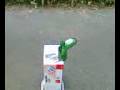 destruction de bouteilles avec des pistolets a gaz
