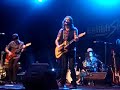 Quique González y La Aristocracia del Barrio-Vidas cruzadas