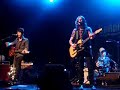 Quique González y La Aristocracia del Barrio-Vidas cruzadas