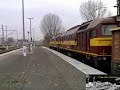 M62M. LOKOMOTYWA SPALINOWA. O MOCY 2238 kW ... silnik spalinowy. EMD 645E3,. o mocy 2238 kW. (3000 KM). EFEKTYWNY. sekwencyjny--------------------------------------Skład prowadzony przez M62M-005+M62-1708 Gliwice dworzec 04.11.2008r.