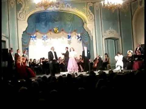 Посмотреть видео клип Посмотреть видео клип