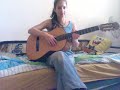 הליכה לקיסריה-אני מנגנת בגיטרה ושרה