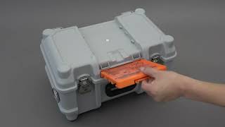 Using the tray on the case