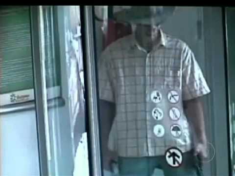 Ladrão dá tiro no próprio pé em assalto (kakakak mané)