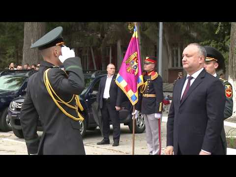 Președintele ţării, Igor Dodon a conferit Ordinul „Credință Patriei” clasa I, Brigăzii 2 Infanterie Motorizată „Ștefan cel Mare”
