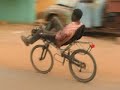 Diaporama vélo couché au Sénégal
