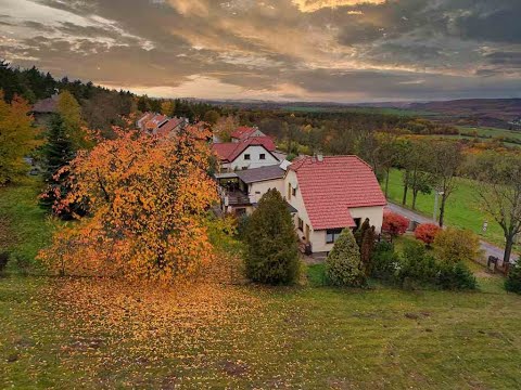 Video Prodej rodinného domu 194 m², Beroun-Zdejcina