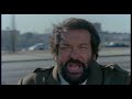 Der Gro�e mit seinem au�erirdischen Kleinen Trailer