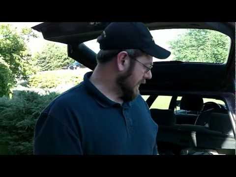 Replacing a hatch strut on the old Subaru Legacy