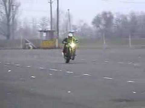 z 1000 acrobazie