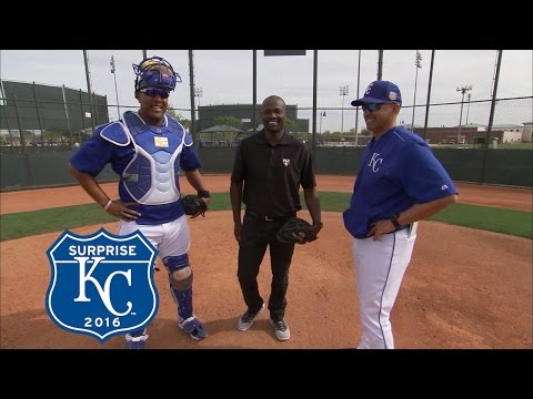 Video: 30 Clubs In 30 Days: Perez Demos How He Became An MLB Top Catcher