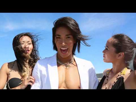 catwalk - Artisten, Sy Lee's nye officielle musikvideo. Håber I tager godt imod den! GO' FORNØJELSE! iTunes: https://itunes.apple.com/dk/album/catwalk-single/id8964383...