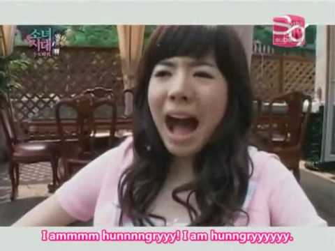 (sunny) - Sunny's aegyo melts out hearts but sadly it doesn't work that way for the other SNSD members :)