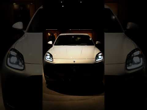 Như một cô gái Ý trong không gian sang trọng, hiện diện với vẻ đẹp đầy kiêu hãnh. #Maserati #grecale
