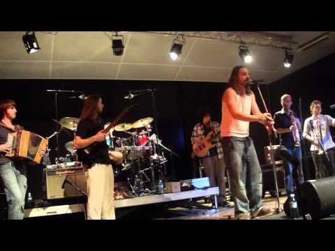 RIDEE - groupe de rap danse du pays gallo, fest noz de Cleguerec le 1er octobre 2011.