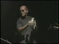 heineken concerts  2000   
abril 2000 s�o paulo
 
tom brasil
dia 05/abril
?lenine  convida

richard bona:  contrabaixo/vocal

regis gizavo:  acorde�o/vocal

dominguinhos: acorde�o

marcos suzano: percuss�o

caju e castanha: pandeiros/vocal

fabulous trobadors ( jean claude sicre e jean marc enjalbert: percuss�o

pantico rocha: bateria

marcelo bernardes: flauta/sax

roteiro: br�ulio tavares

heineken concerts:

projeto & produ��o : lpc projetos   culturais
 
dire��o art�stica: toy lima

grava��o: tv cultura de s�o paulo