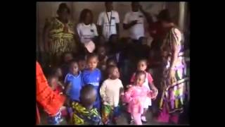 Remise de 200 000 francs CFA en dons alimentaires